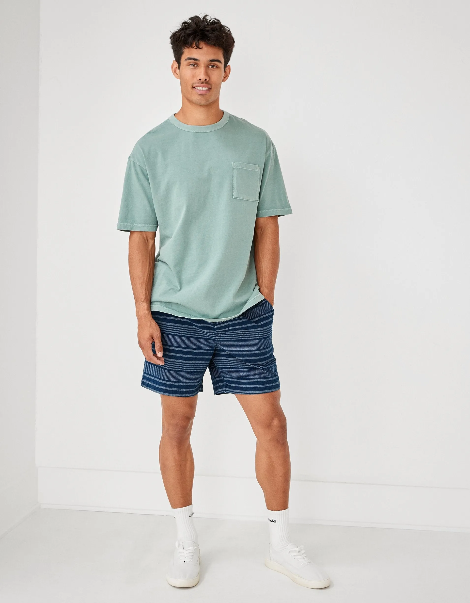 AE Flex 5.5" Trekker Jogger Short