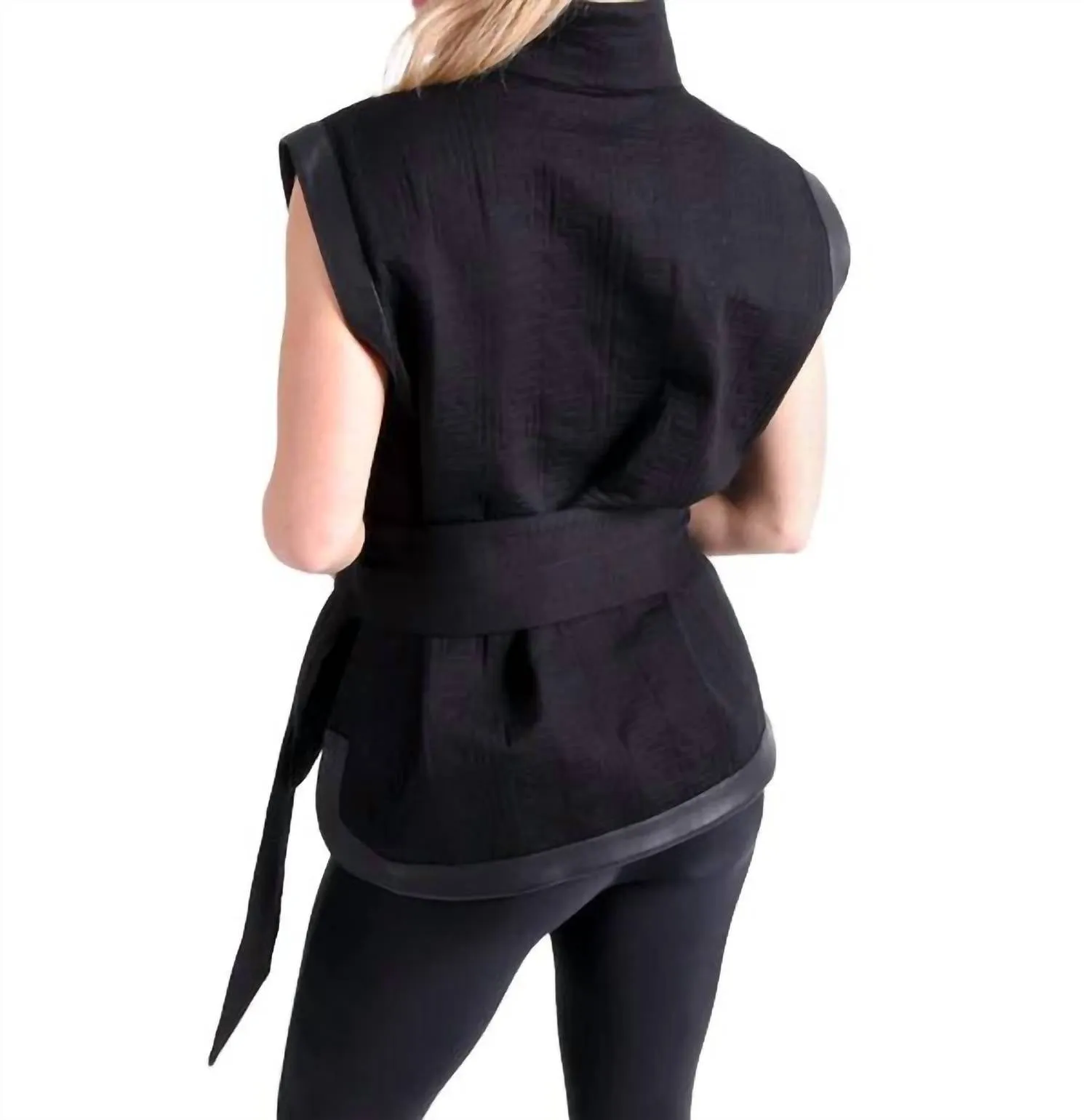 Aspen Vest In Jet Black