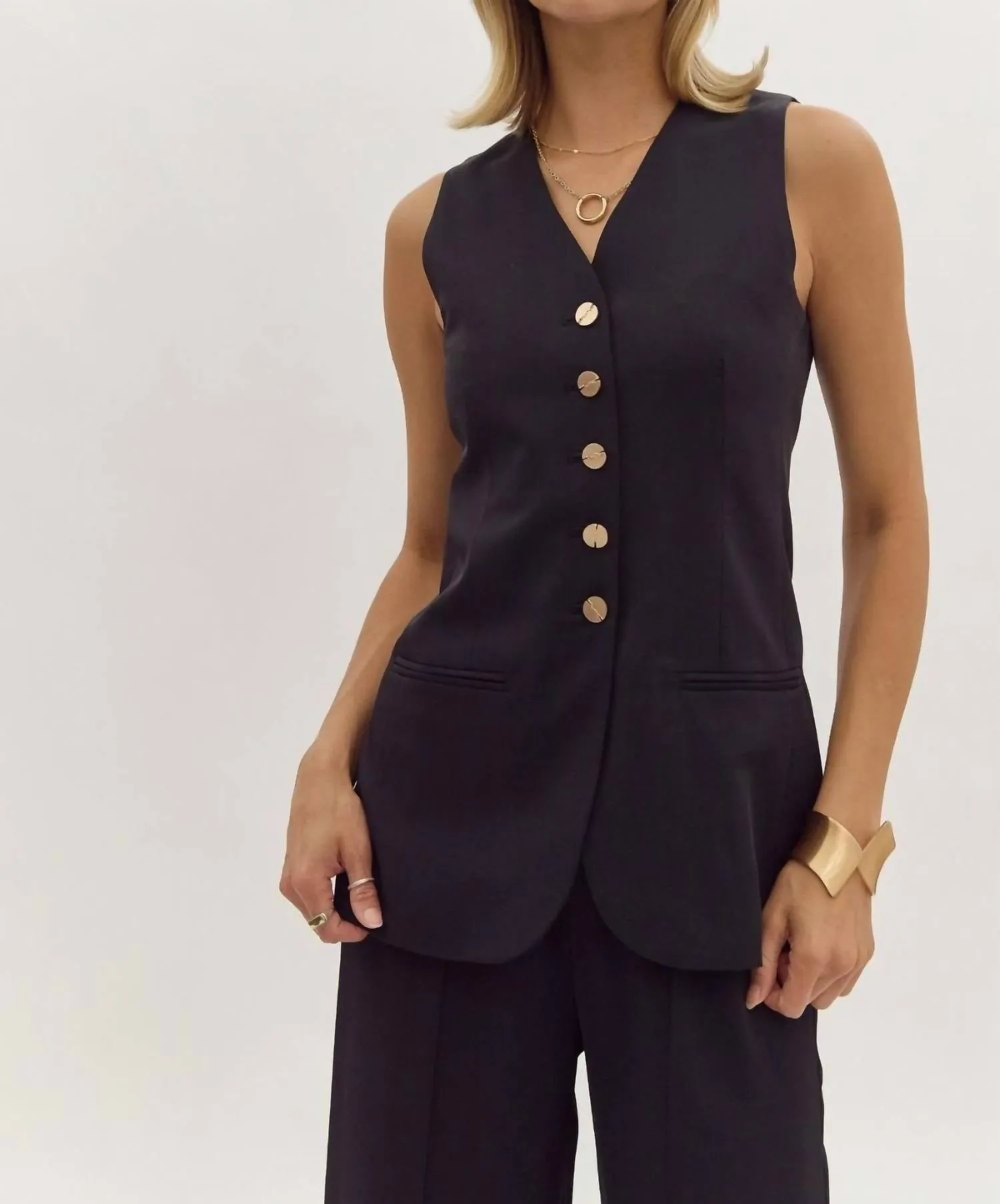 Button Up V-Neck Vest In Black