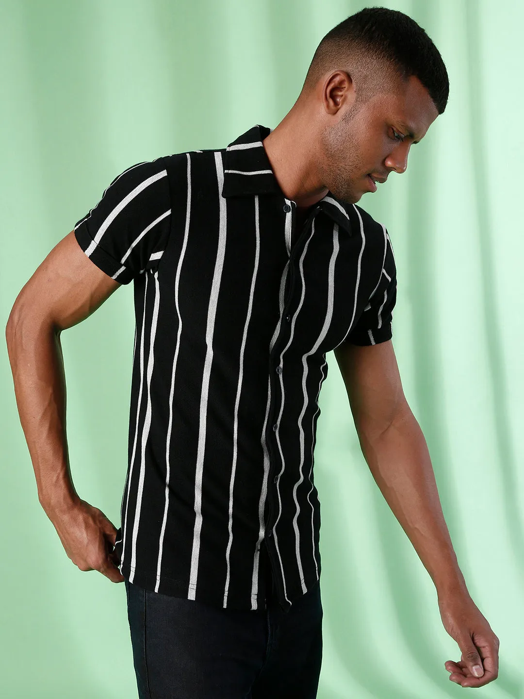Campus Sutra Men Striped Casual Shirts