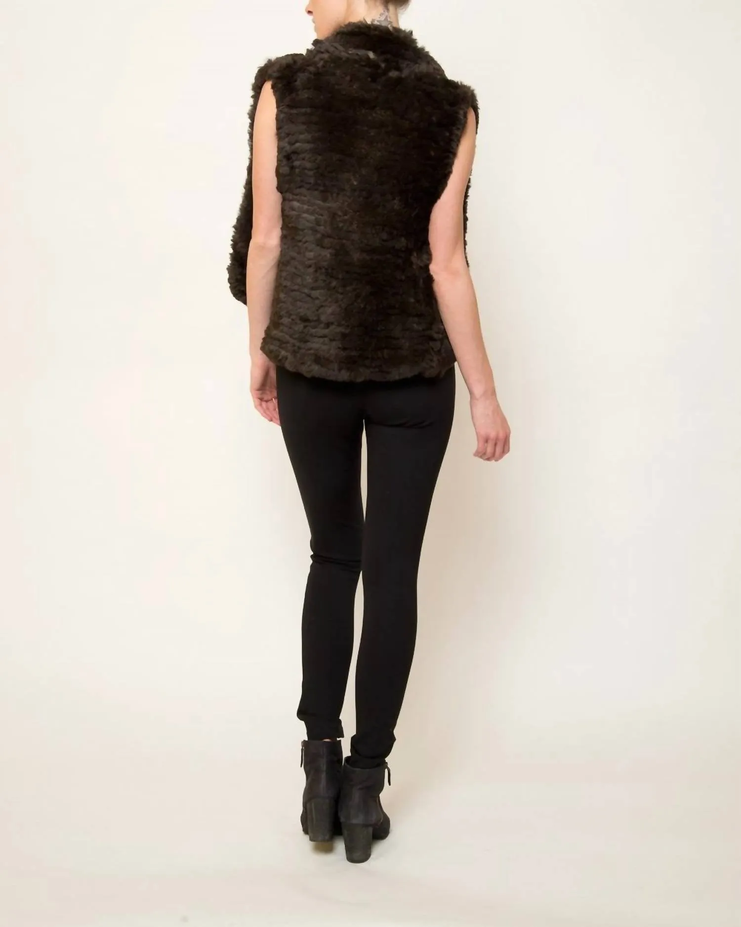Carter Vest In Brown