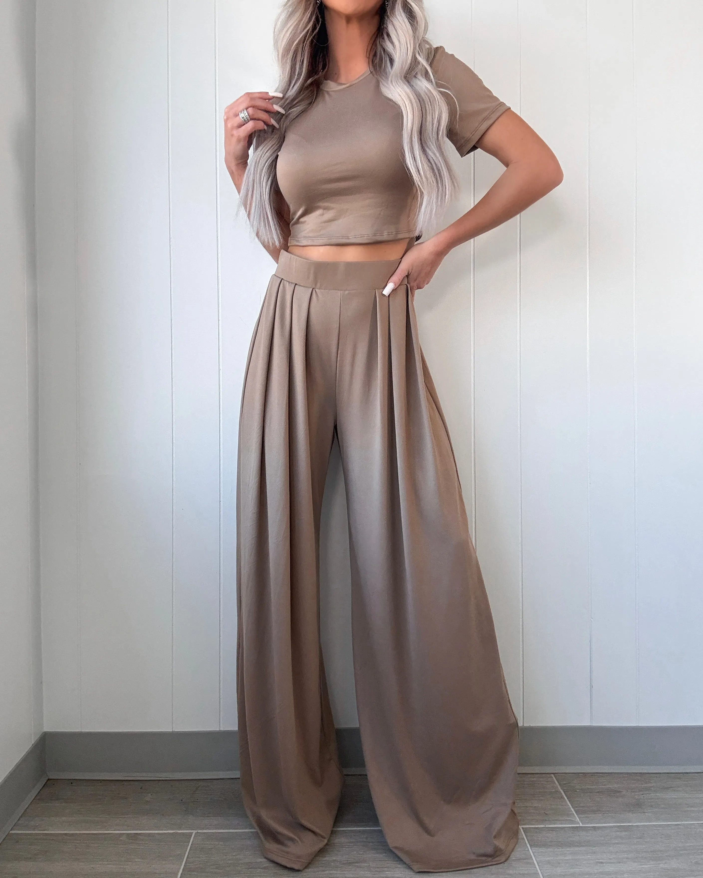 Casual Cool Top and Pants Set - Tan