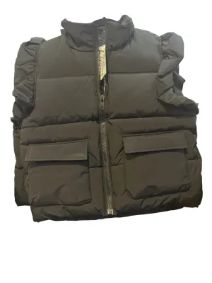 Core Valued Vest In Black