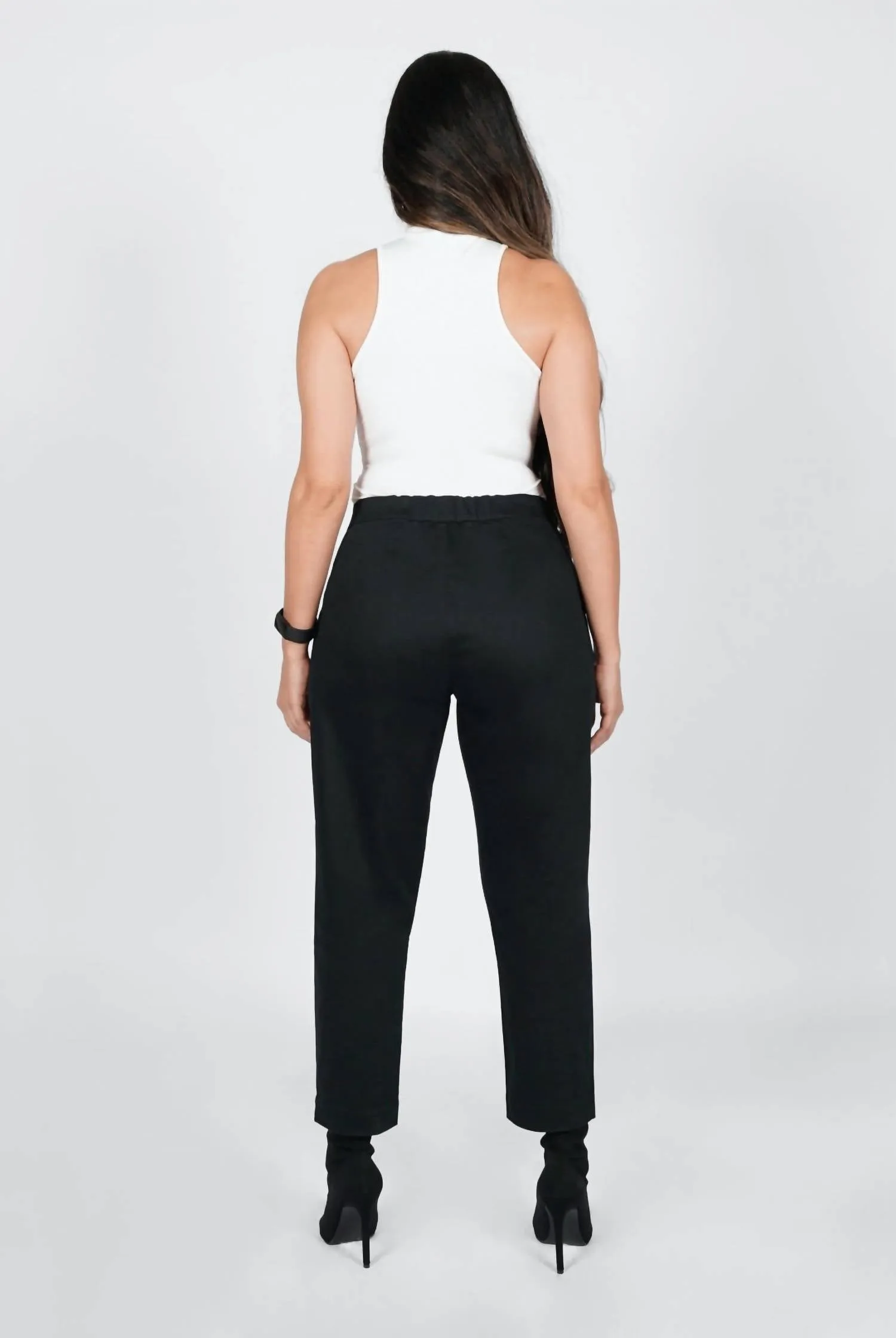 Crop Pant In Black