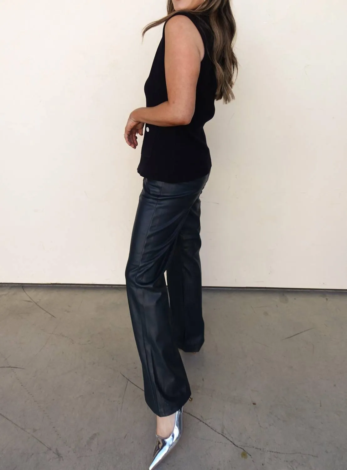 Crystal Buttons Knit Vest In Black