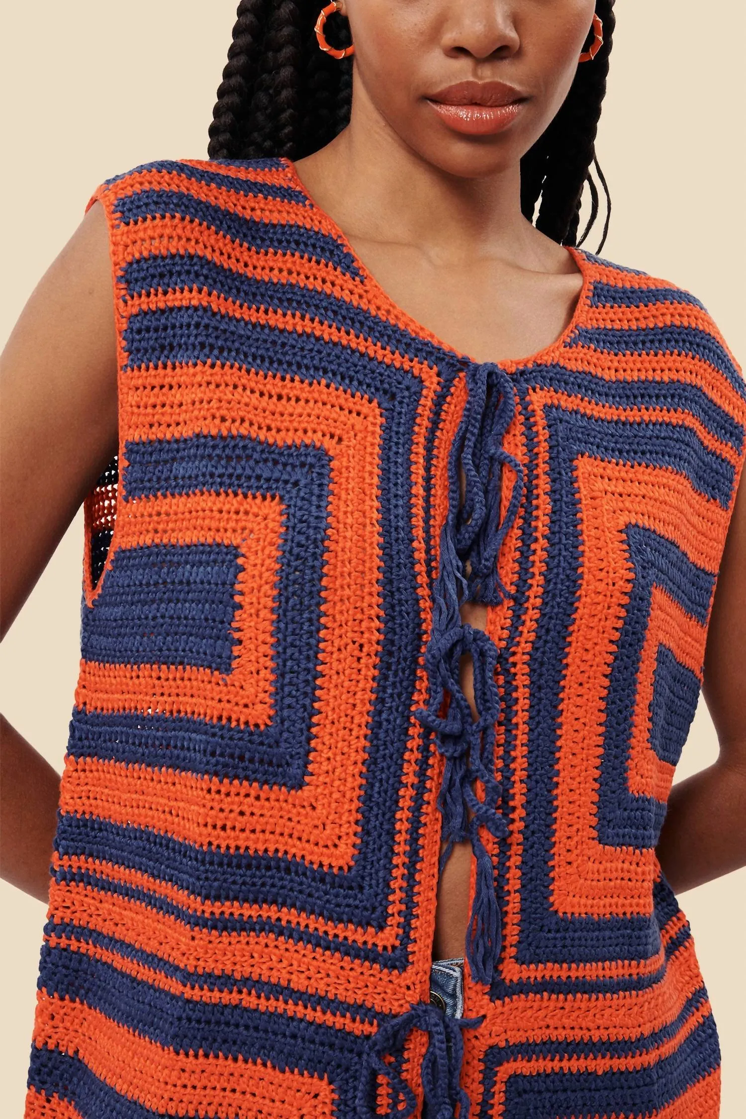 Cybille Knitted Vest In Rouge