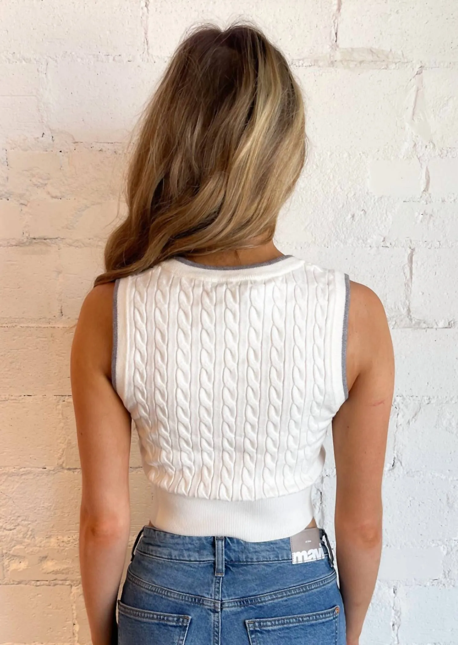 Falling For You Sweater Vest In Ivory