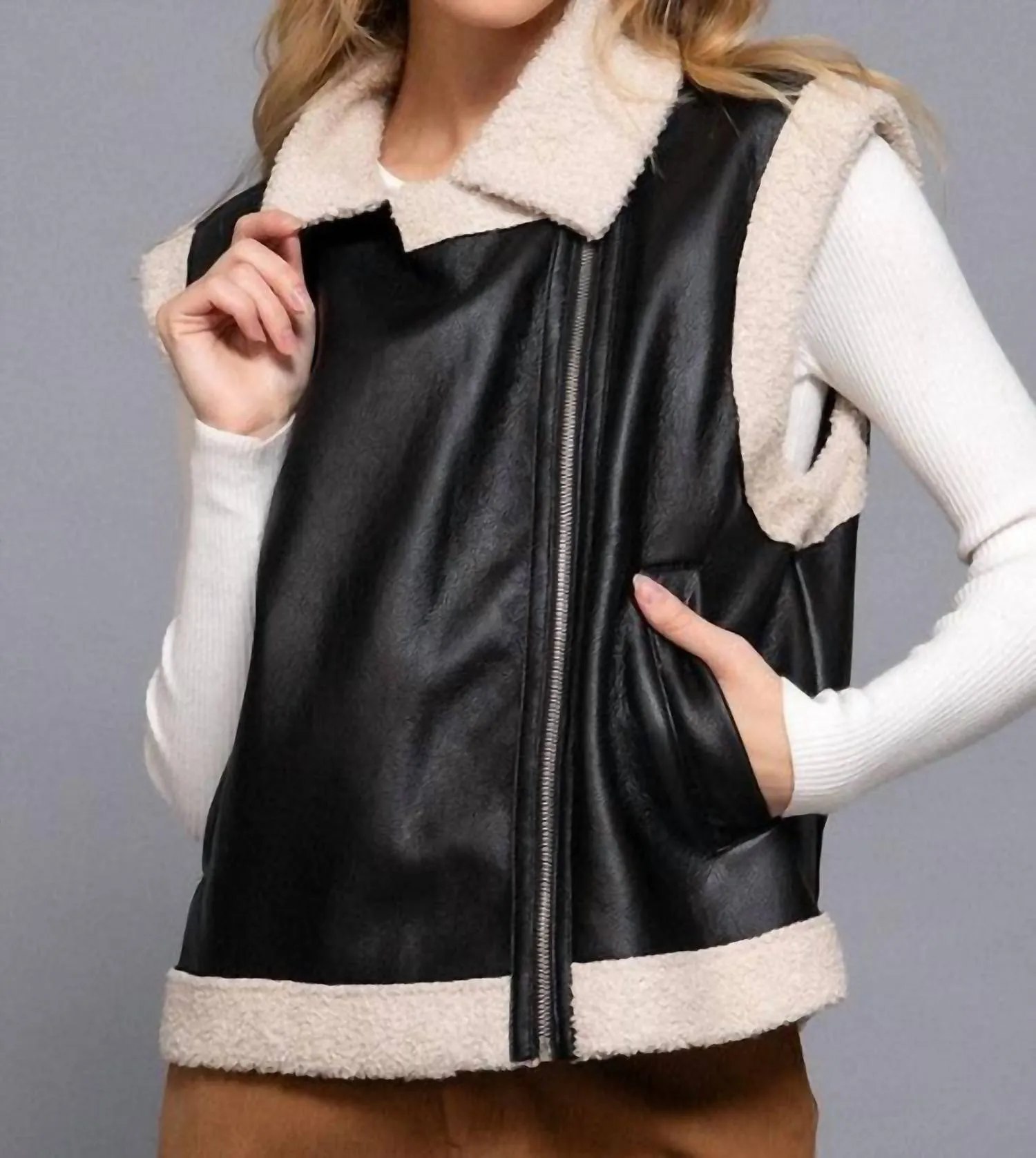 Faux Leather Inner Fur Vest In Black