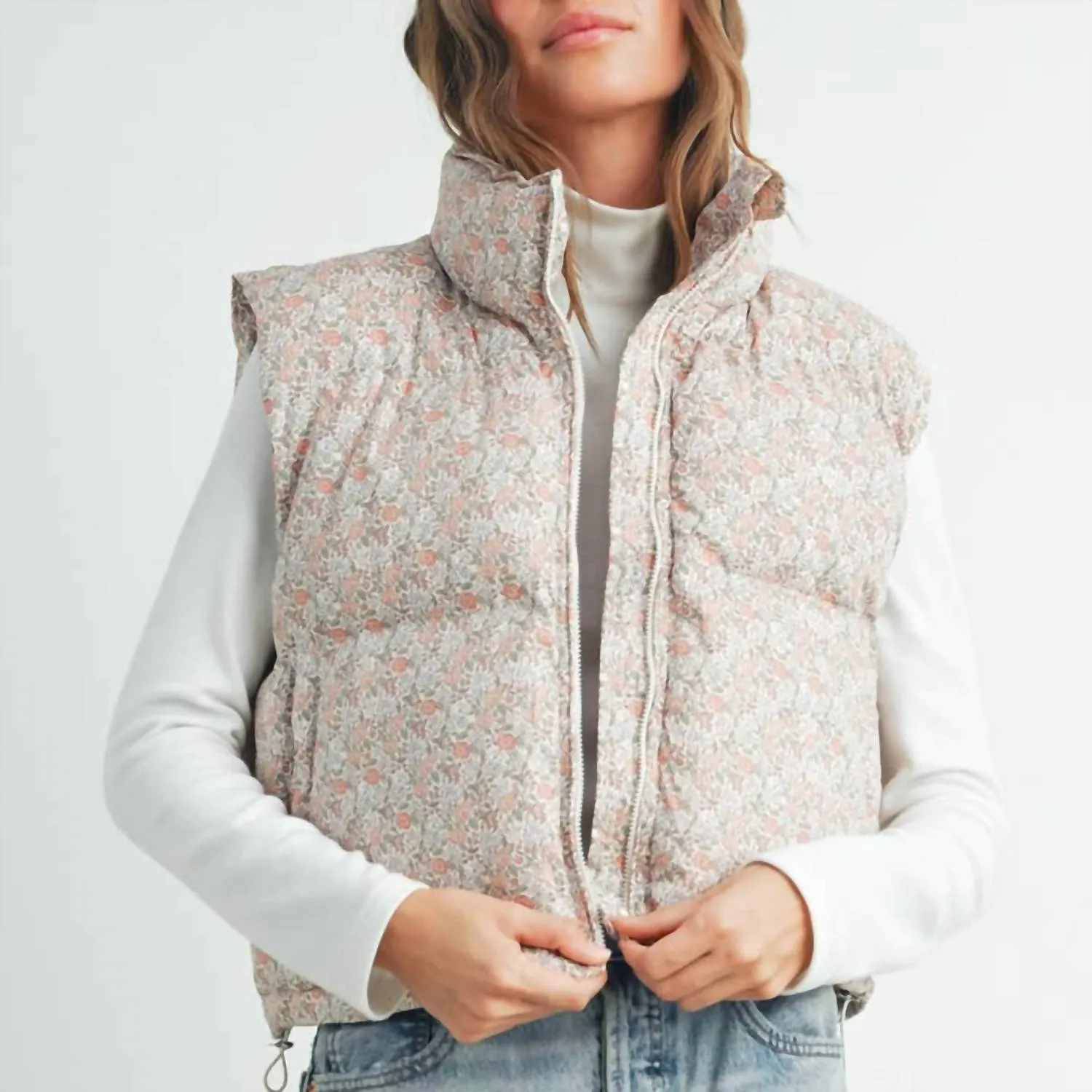 Floral Cropped Puffer Vest In Blush