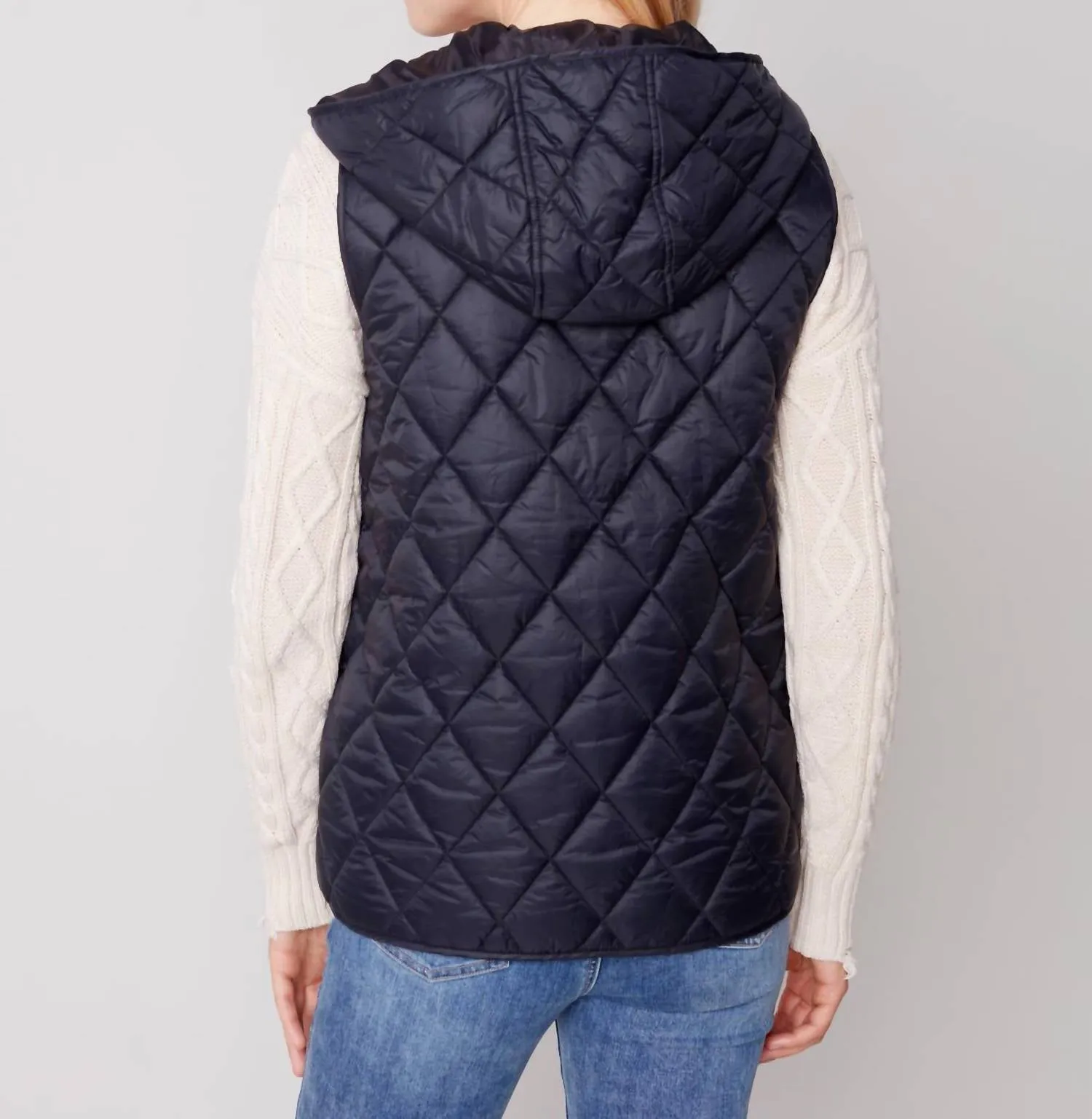 Hooded Puffer Vest In Black