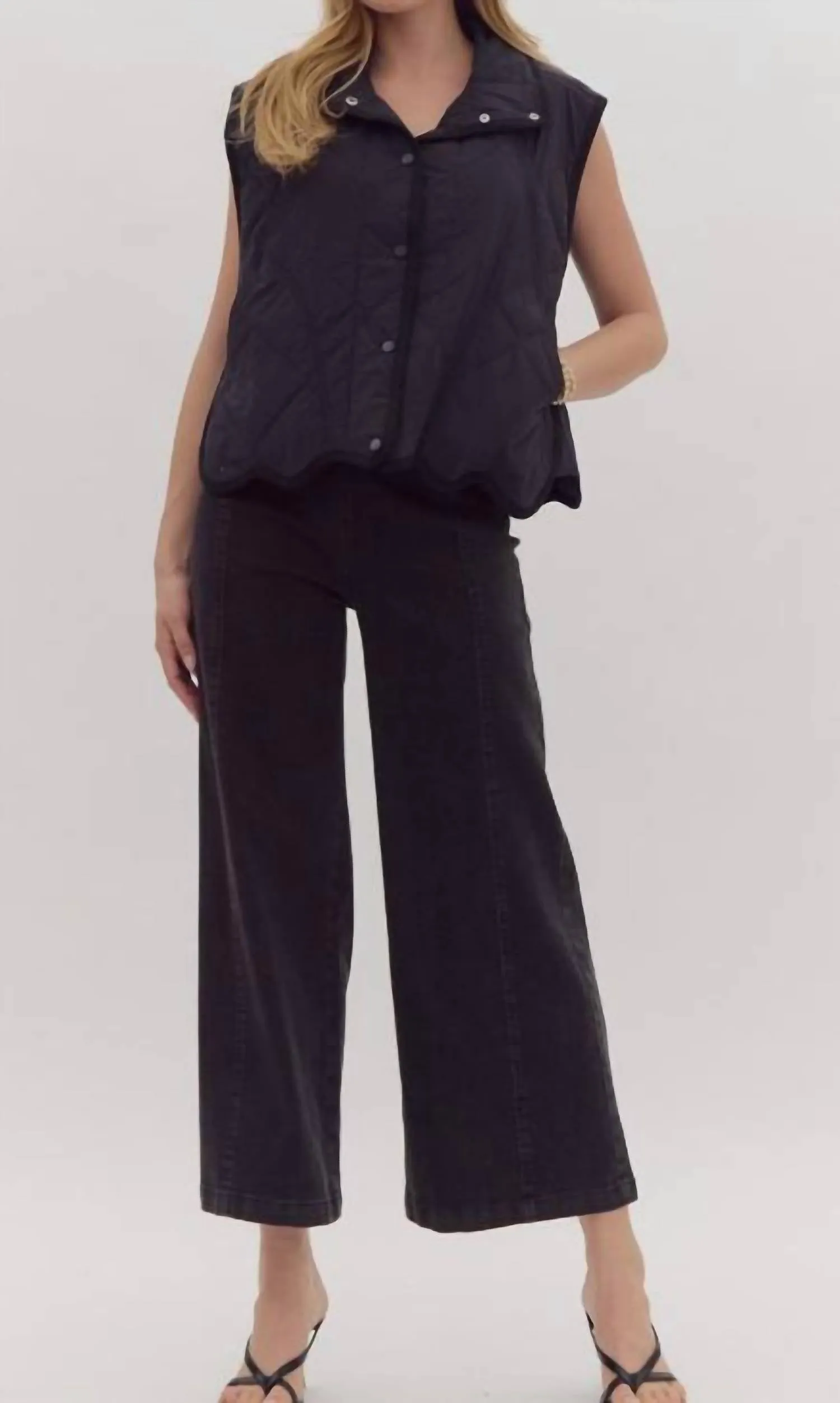 Jodi Scalloped Quilted Vest In Black