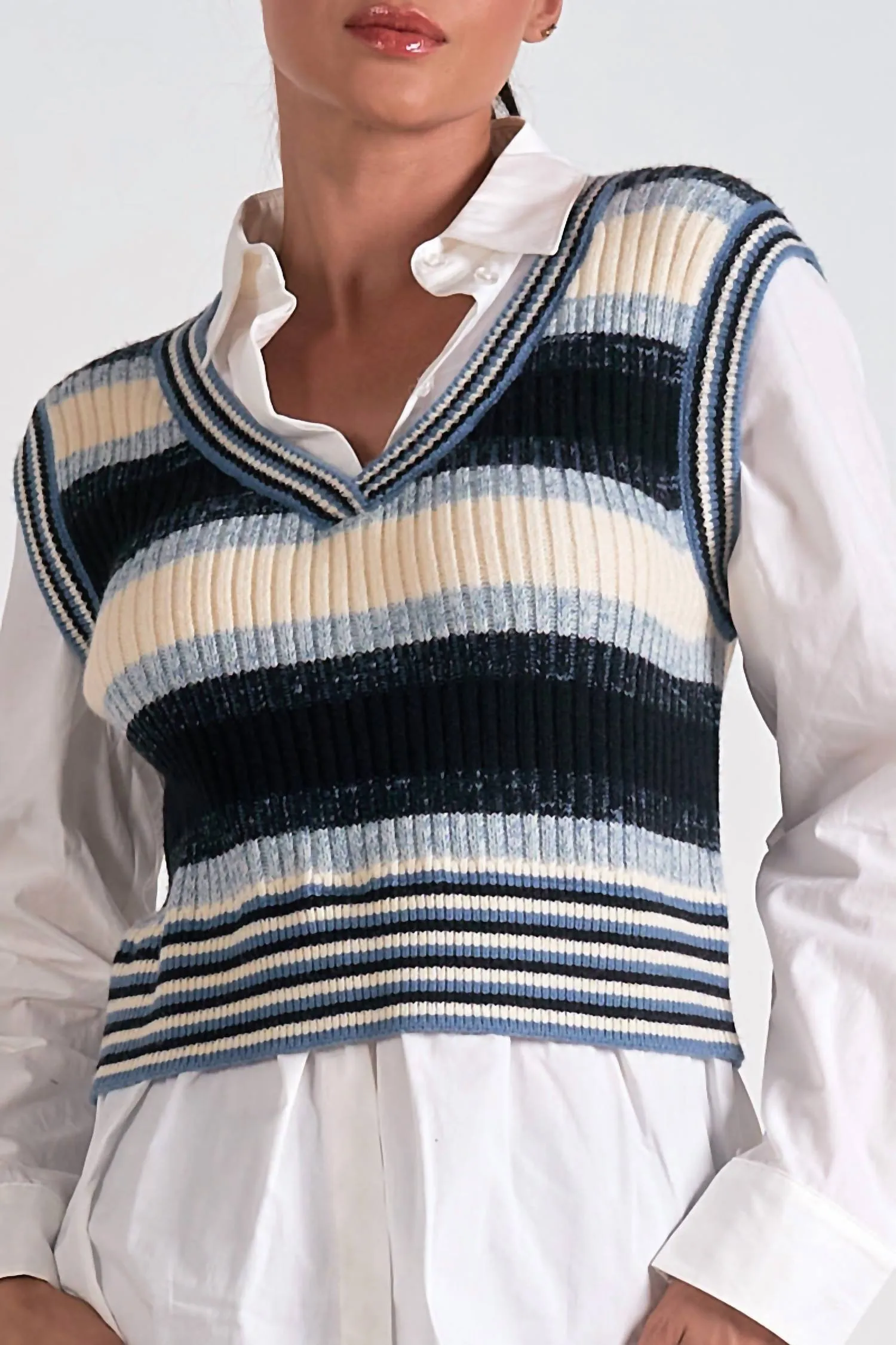 Kaia Sweater Vest Top In Blue Multi
