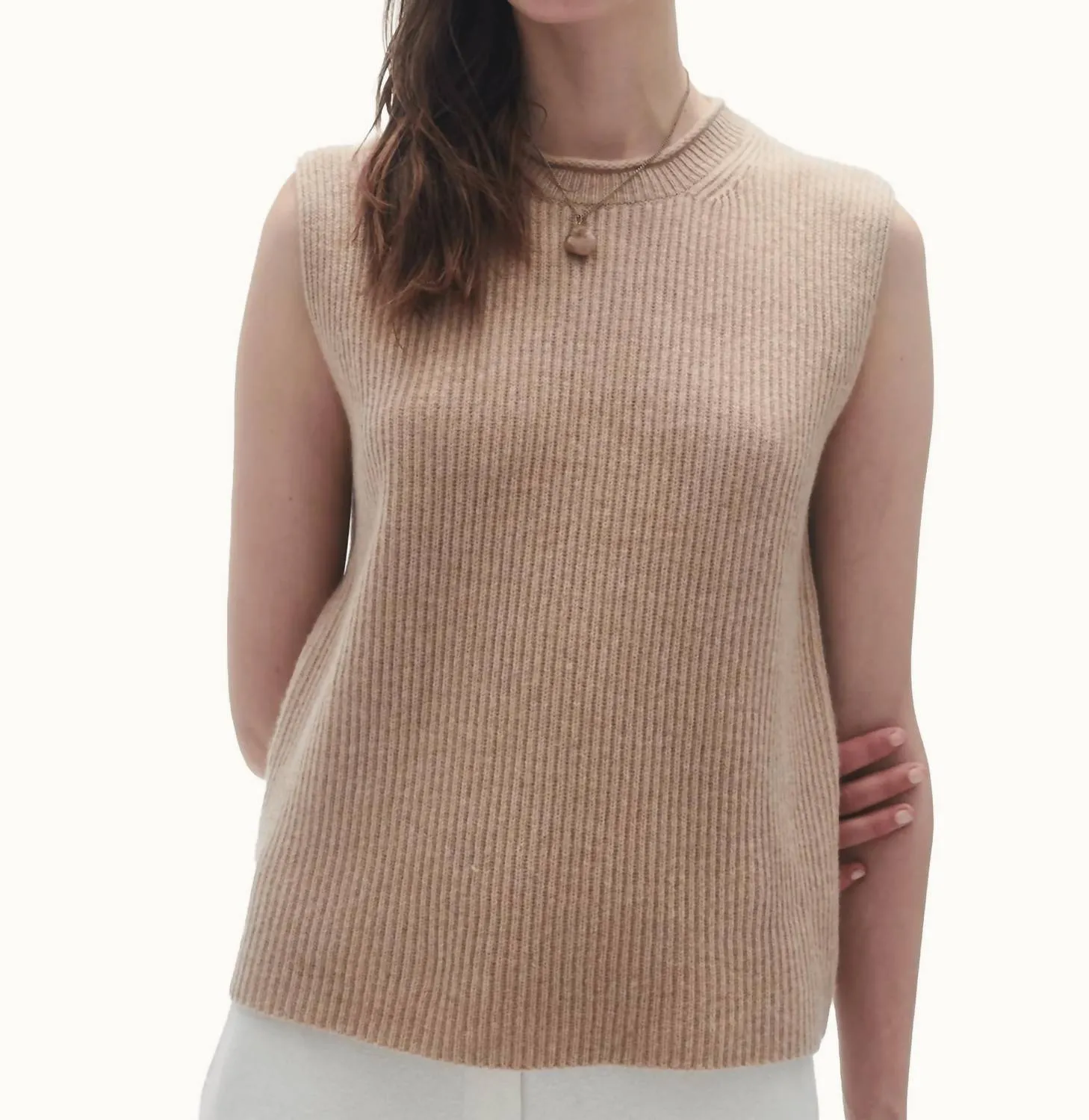 Layer Up Vest In Dune
