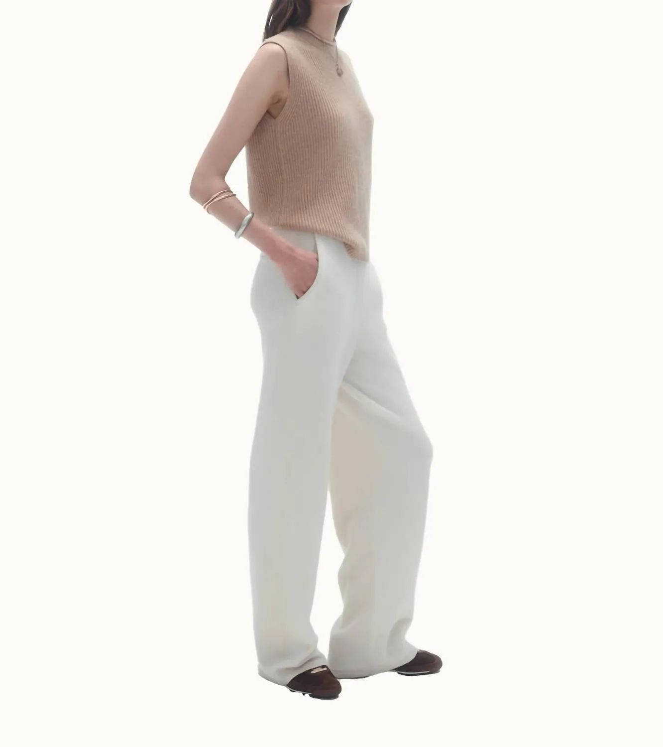 Layer Up Vest In Dune