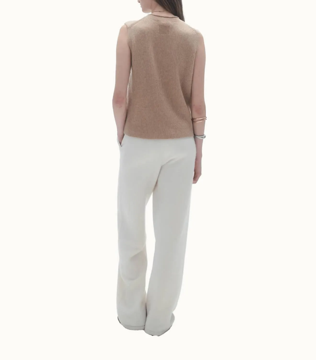 Layer Up Vest In Dune
