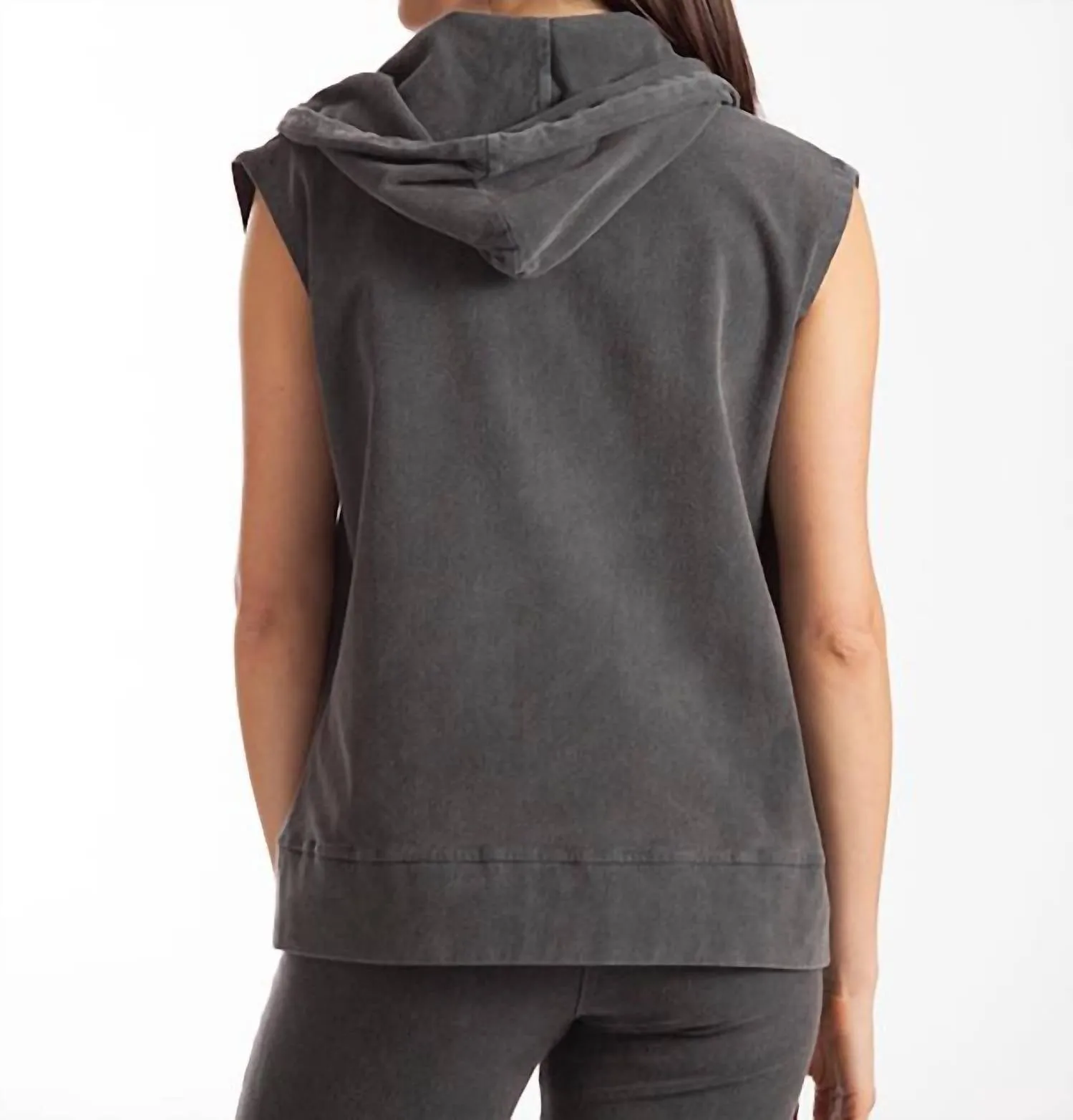 Leslie Hooded Vest In Charcoal