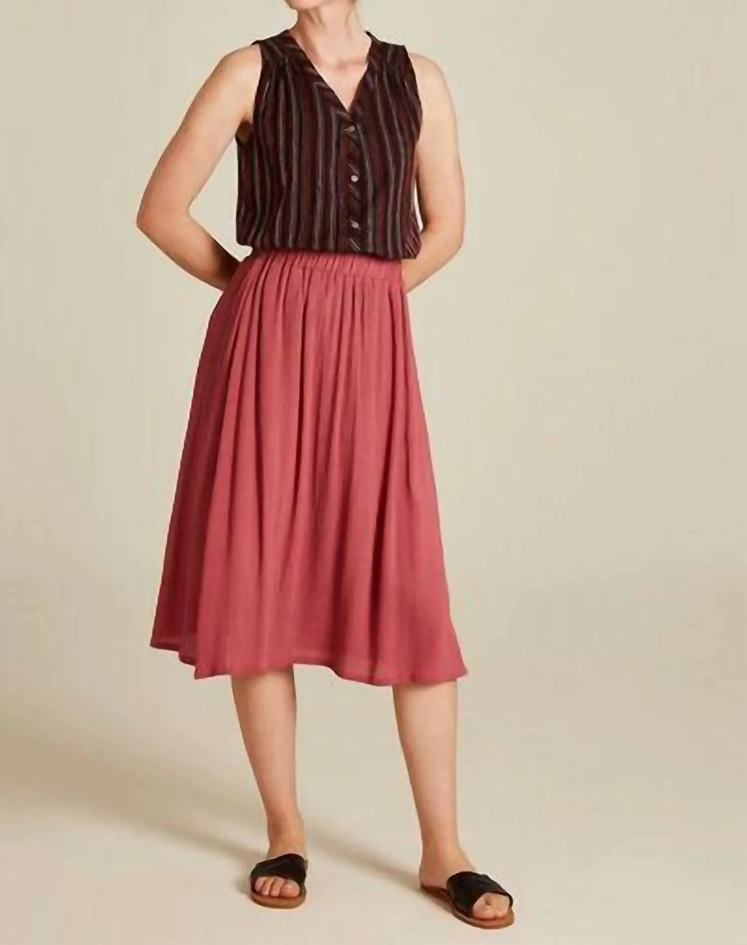 Linen-Look Stitch Vest In Multicolored (Black)