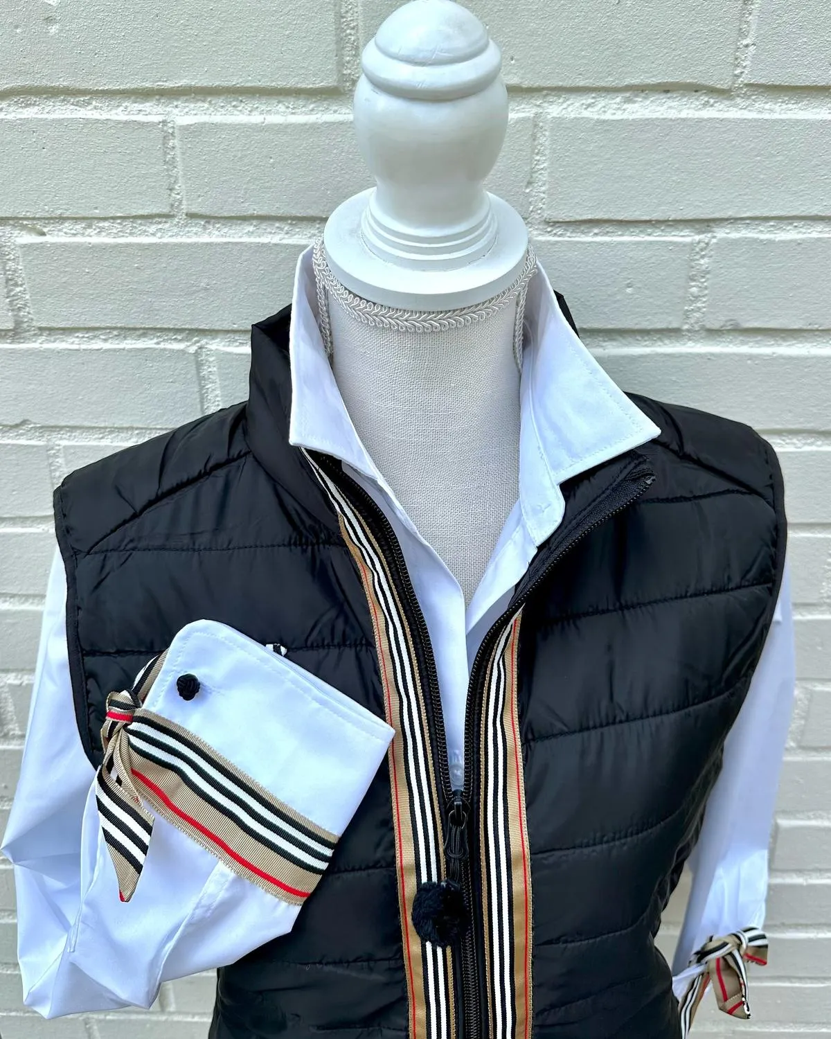 Maggie May Puffer Vest In Black/khaki Stripe