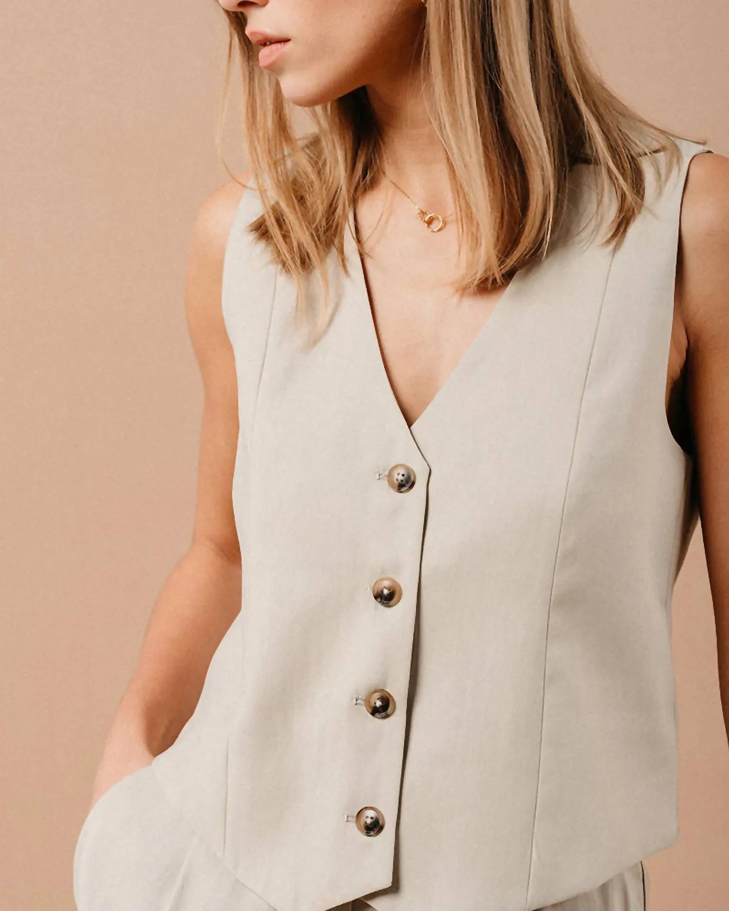 Mathieu Vest In Beige