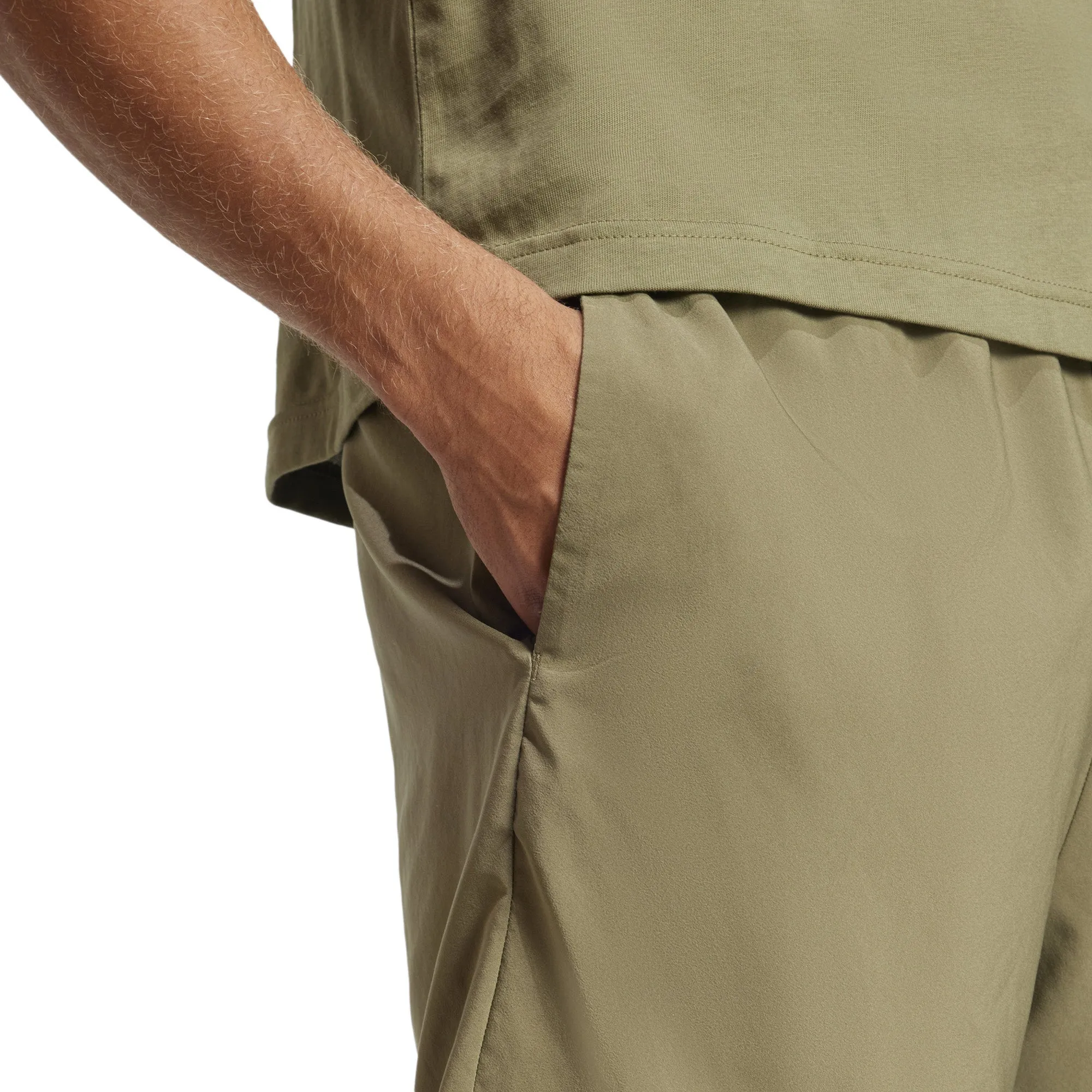 Men's Essentials Small Logo Chelsea Shorts