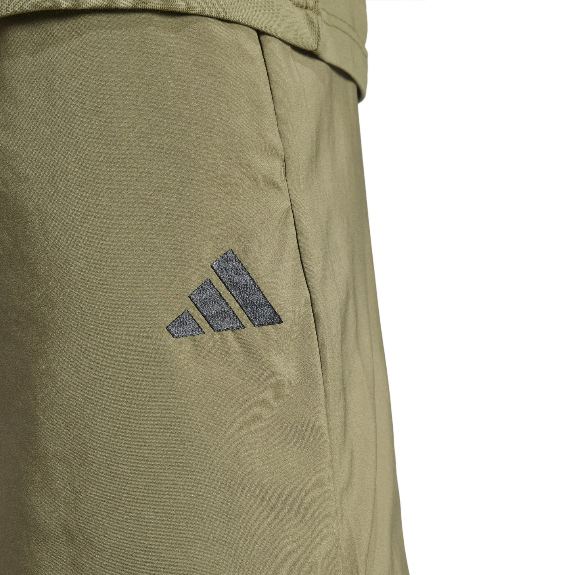 Men's Essentials Small Logo Chelsea Shorts