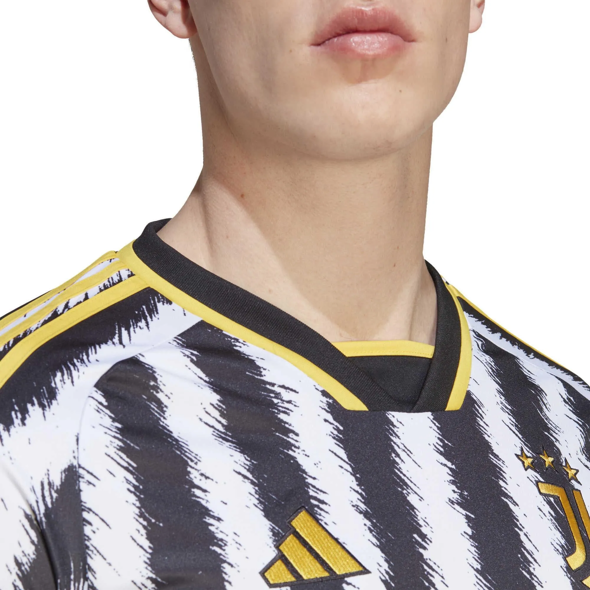 Men's Juventus 2023/24 Home Soccer Jersey