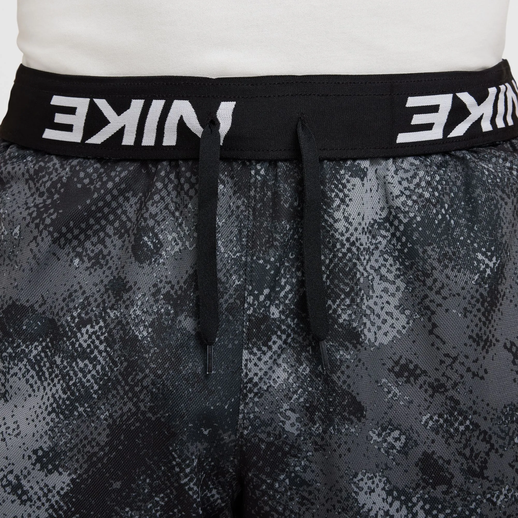 Men's Totality Camo 7 Inch Unlined Fitness Shorts