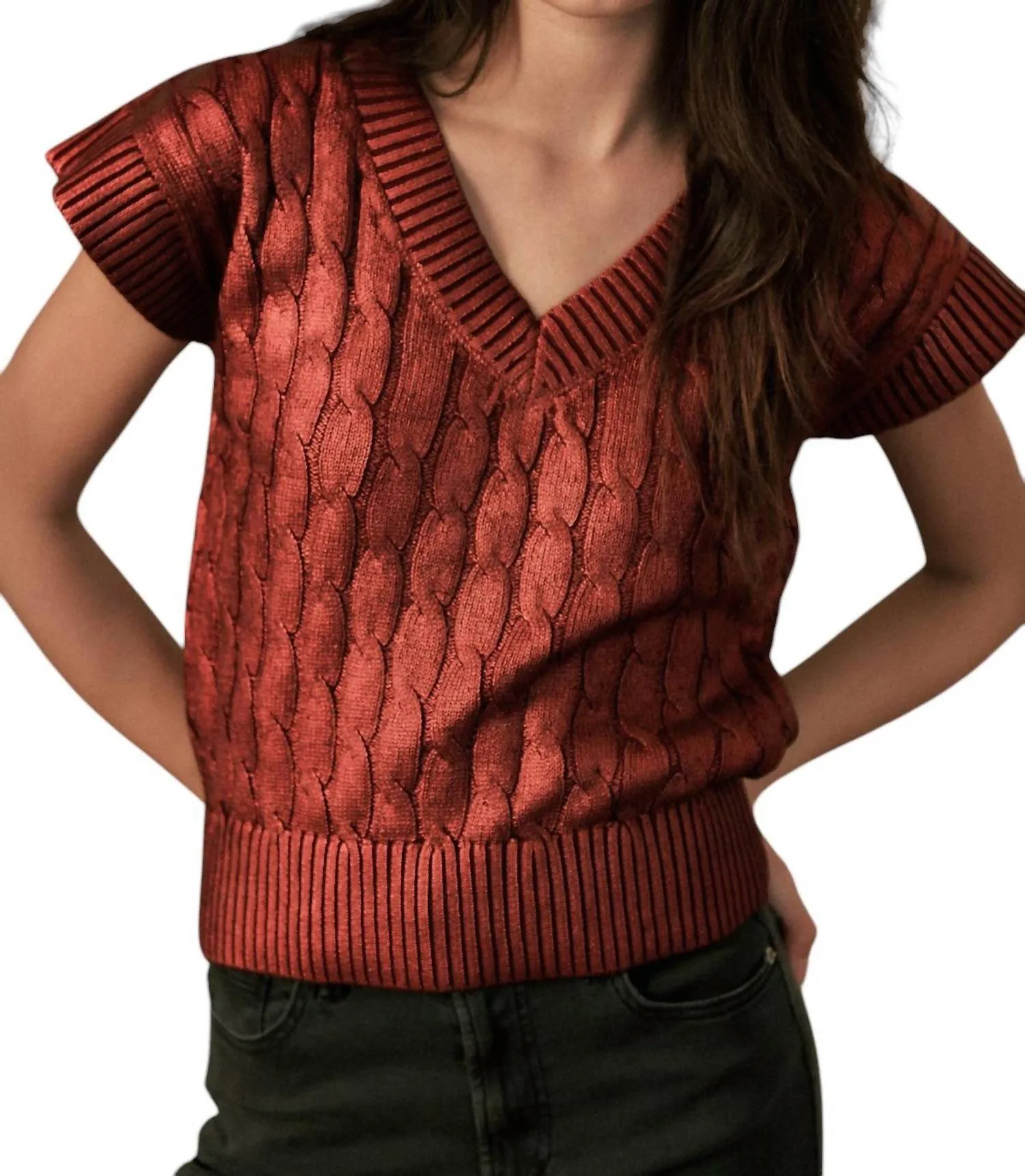 Metallic Sweater Vest In Burgundy