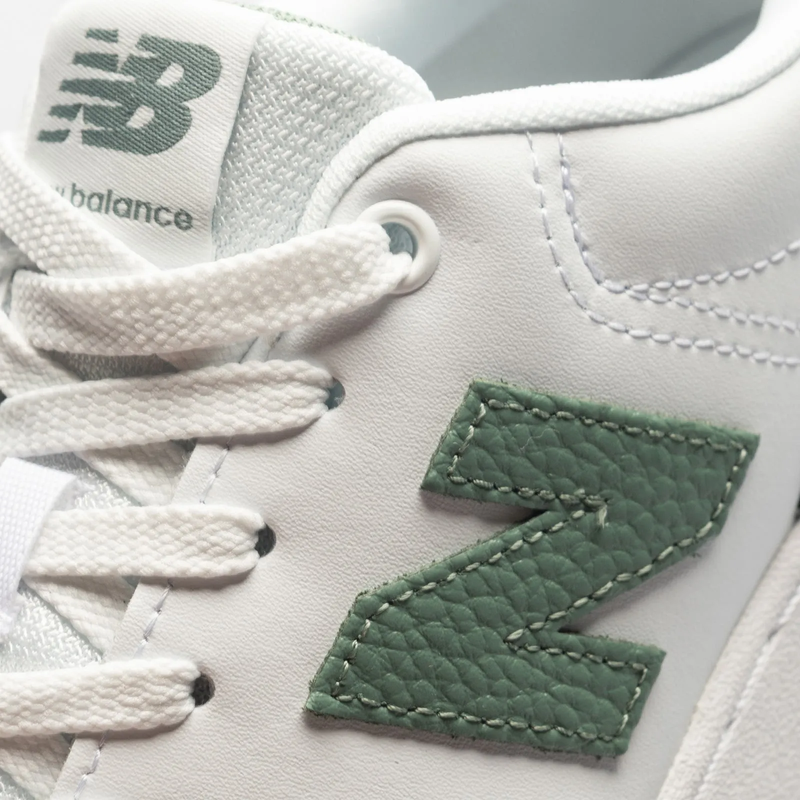 NEW BALANCE MEN'S BB80 GREEN/WHITE SNEAKER SHOES