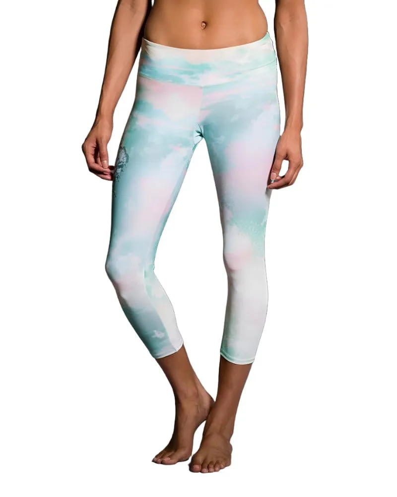 Onzie Hot Yoga Graphic Capri 241