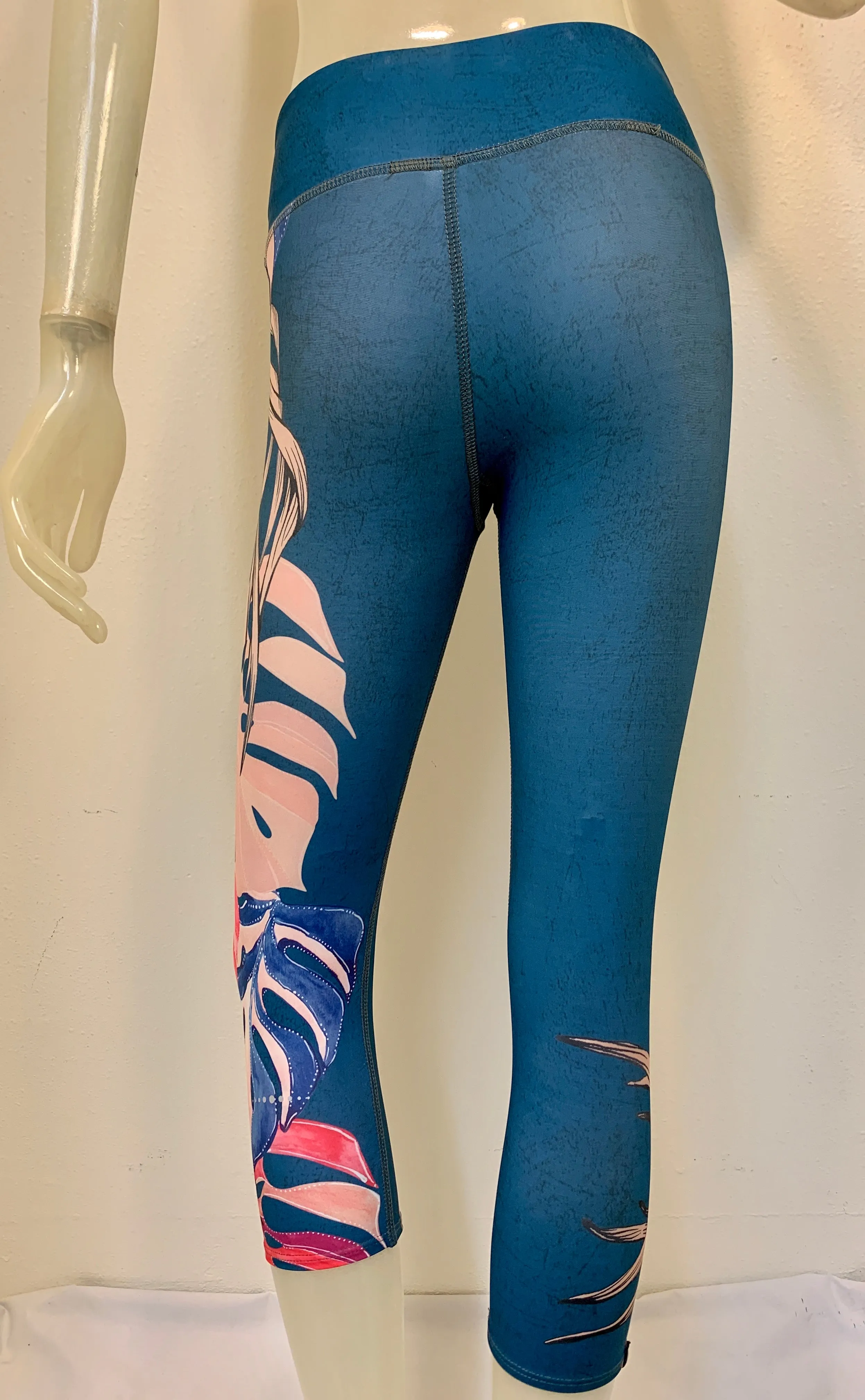 Onzie Hot Yoga Graphic Capri 241