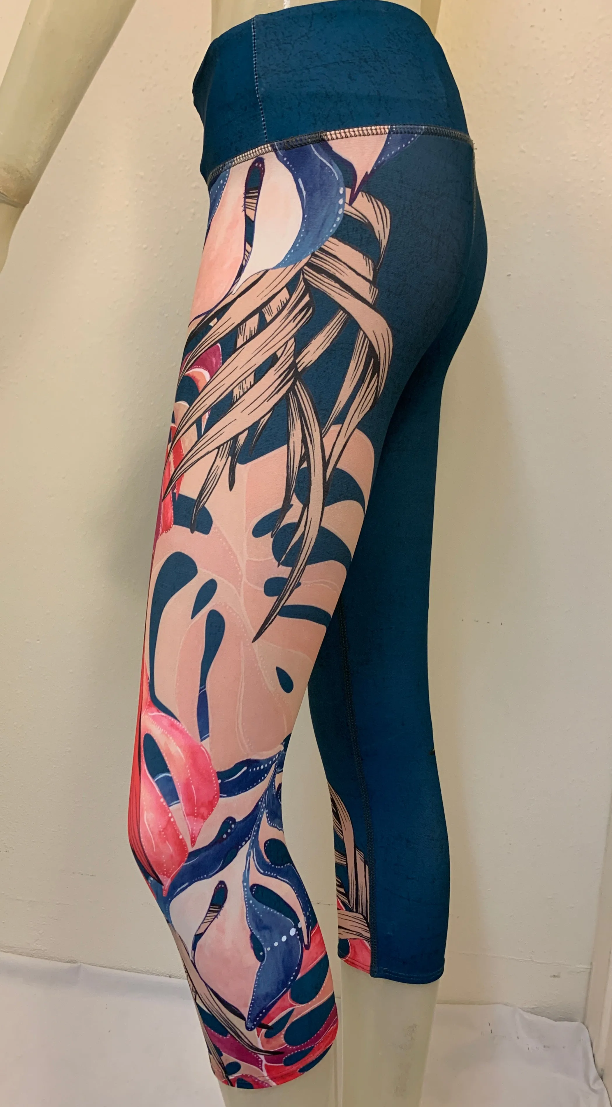 Onzie Hot Yoga Graphic Capri 241