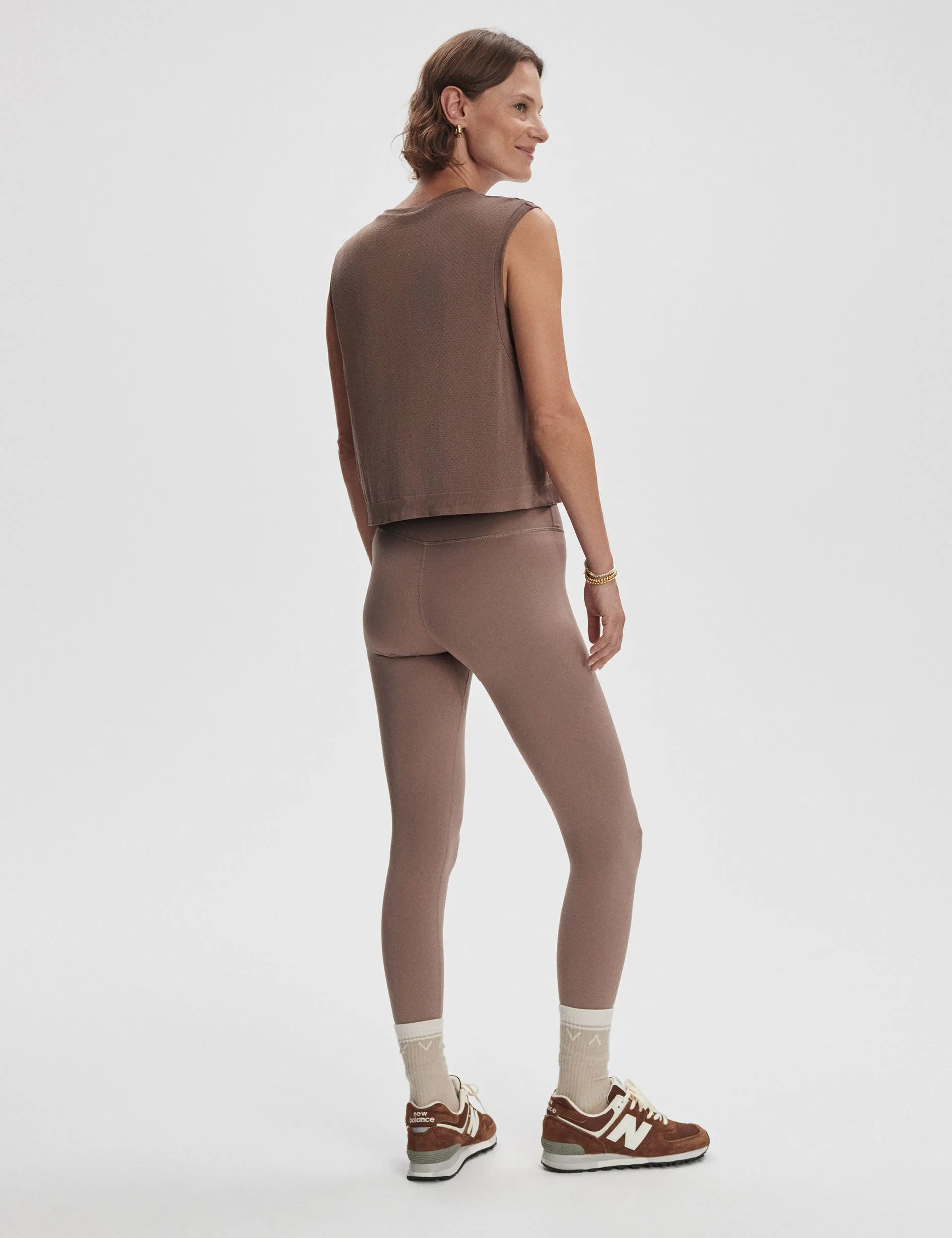 Page Seamless Crop Tank - Deep Taupe