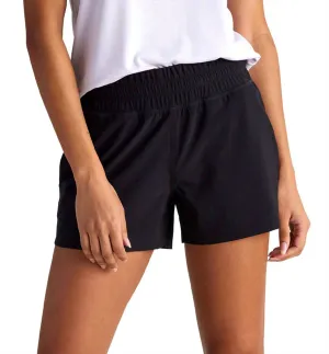 Pull-On Breeze Short In Black