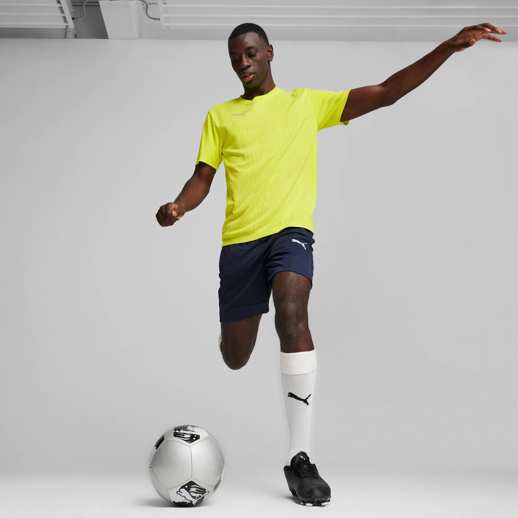 PUMA Men's teamFINAL Soccer Training Jersey