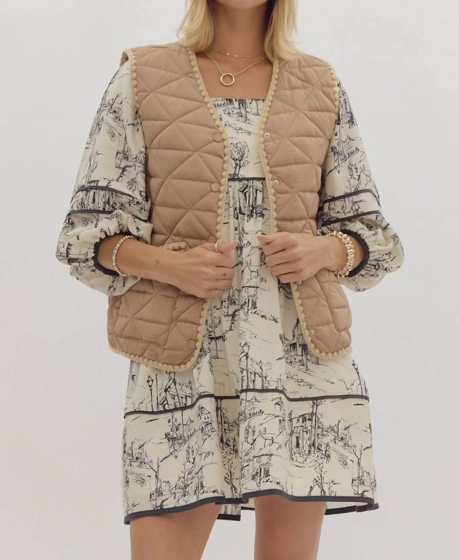 Quilted Button Up Vest In Light Camel