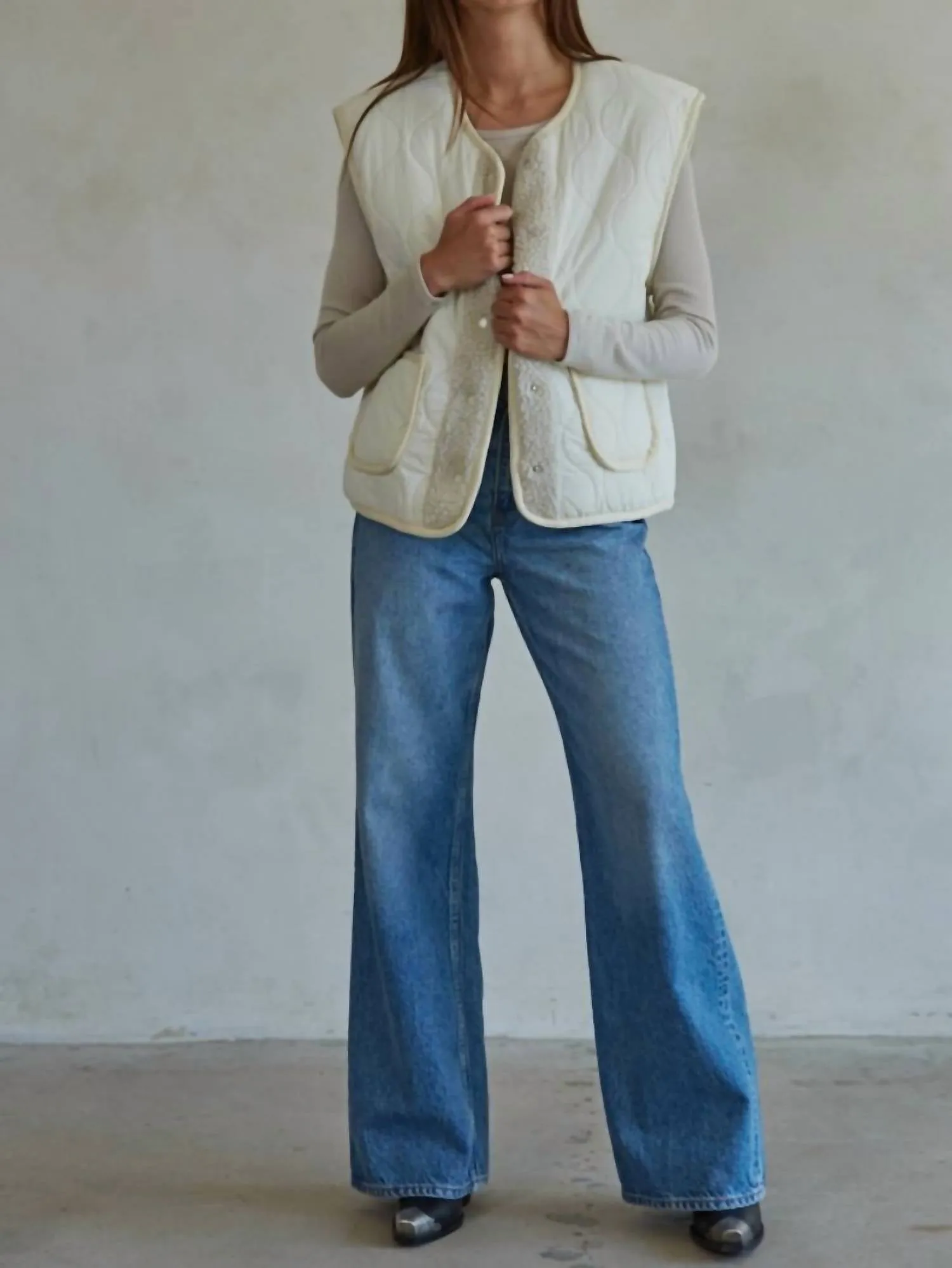 Quinn Quilted Fleece Vest In Cream