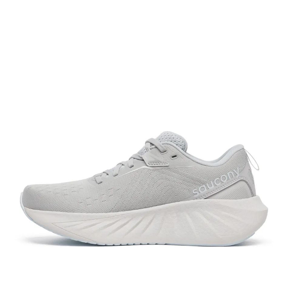 Saucony Women's Triumph 22 Running Shoes in Cloud - Online Exclusive Shoes_Saucony