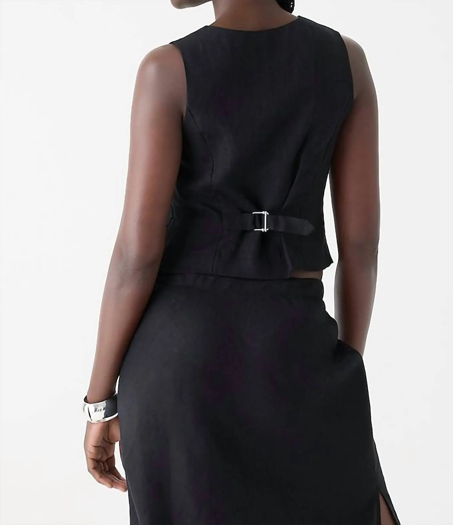 Slim Fit Linen Vest In Black