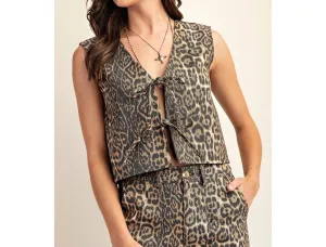 Tie Front Sleeveless Vest In Leopard