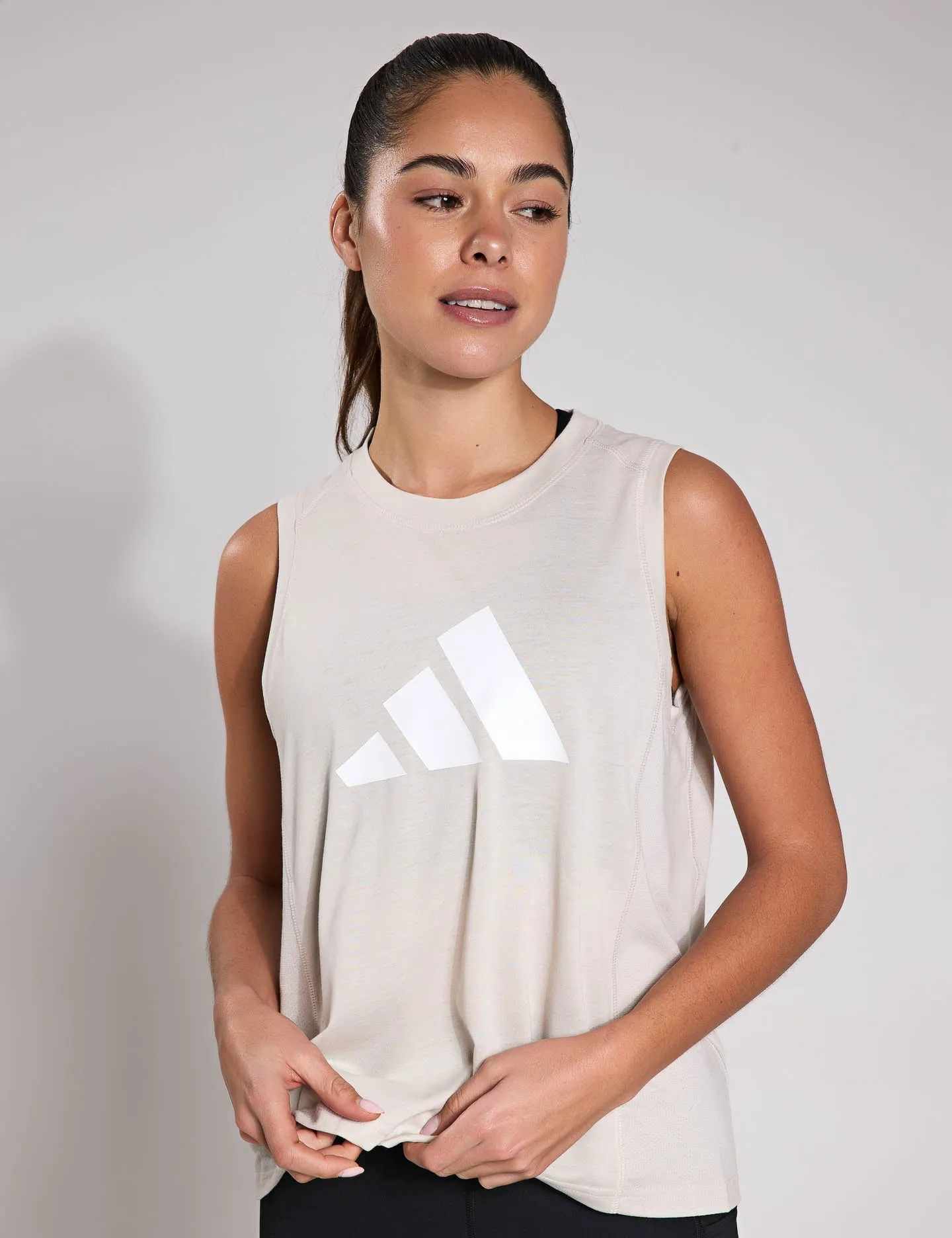 Train Essentials Big Performance Logo Training Tank Top - Wonder Alumina/White