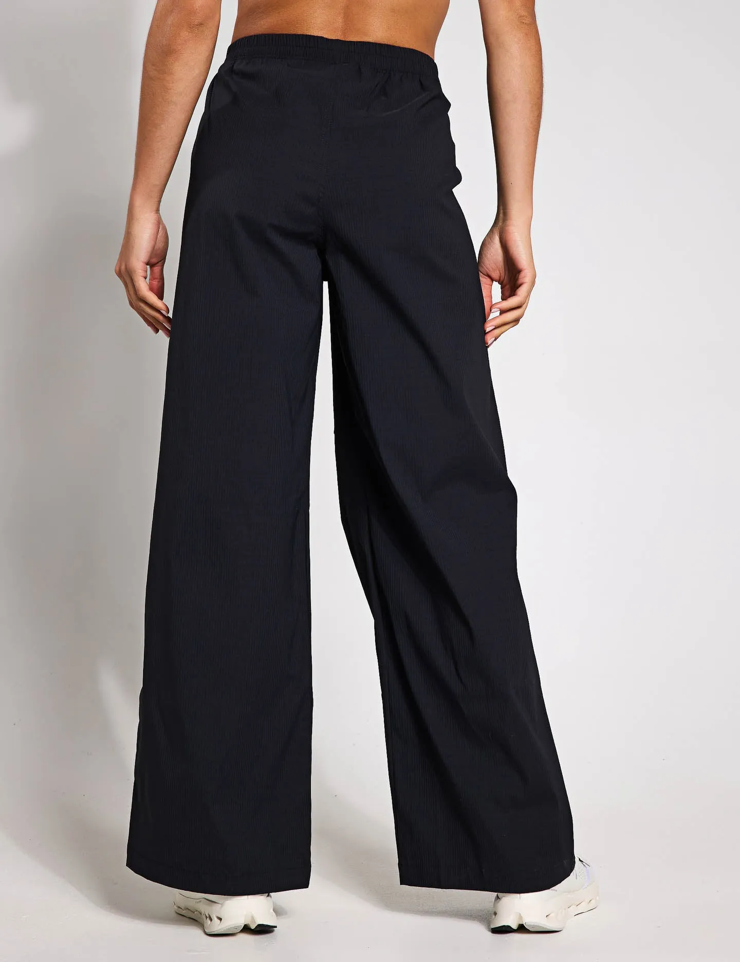Unstoppable Woven Parachute Pants - Black