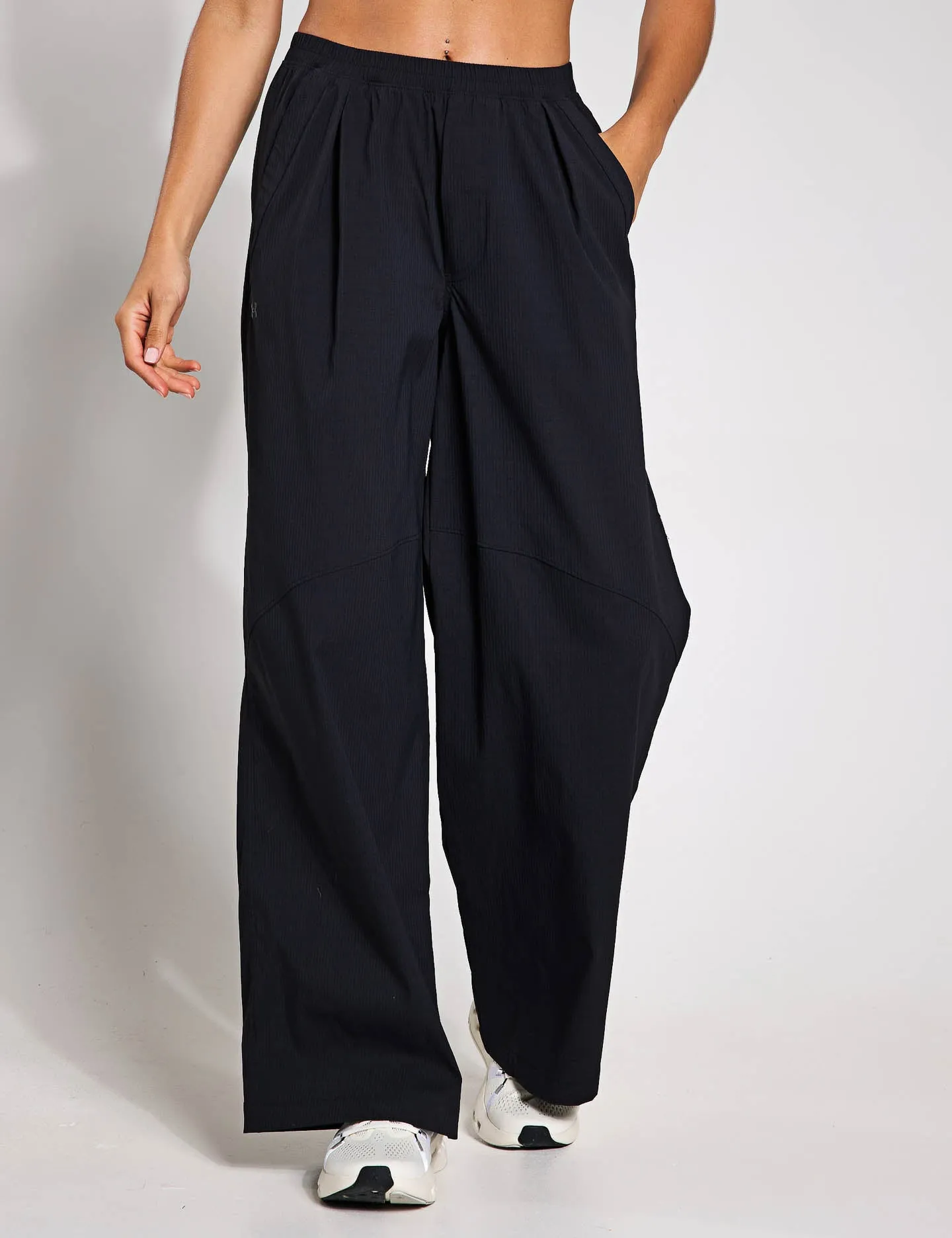 Unstoppable Woven Parachute Pants - Black