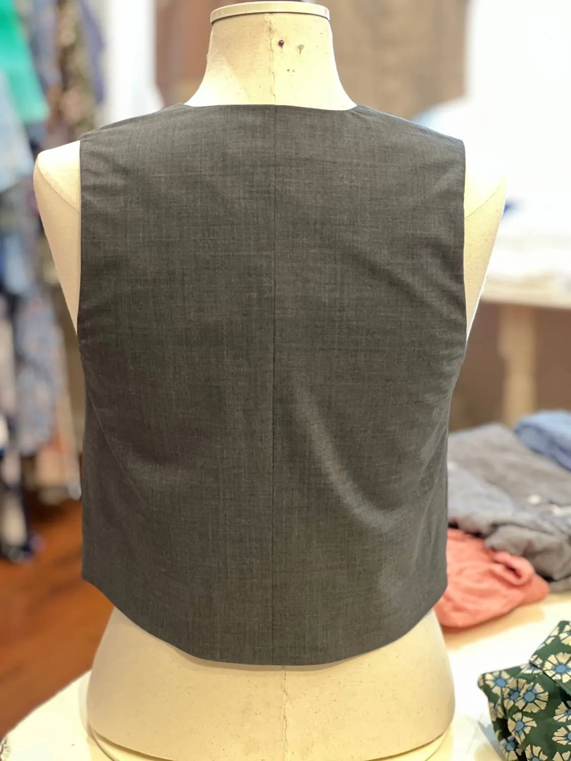 Vinny Vest In Charcoal Melange