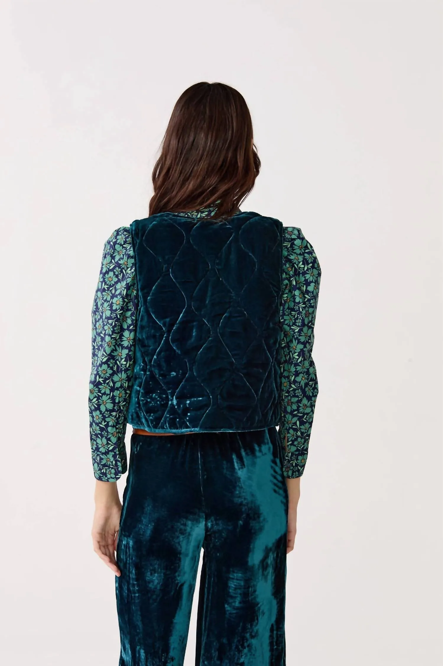Waves Quilted Vest In Teal
