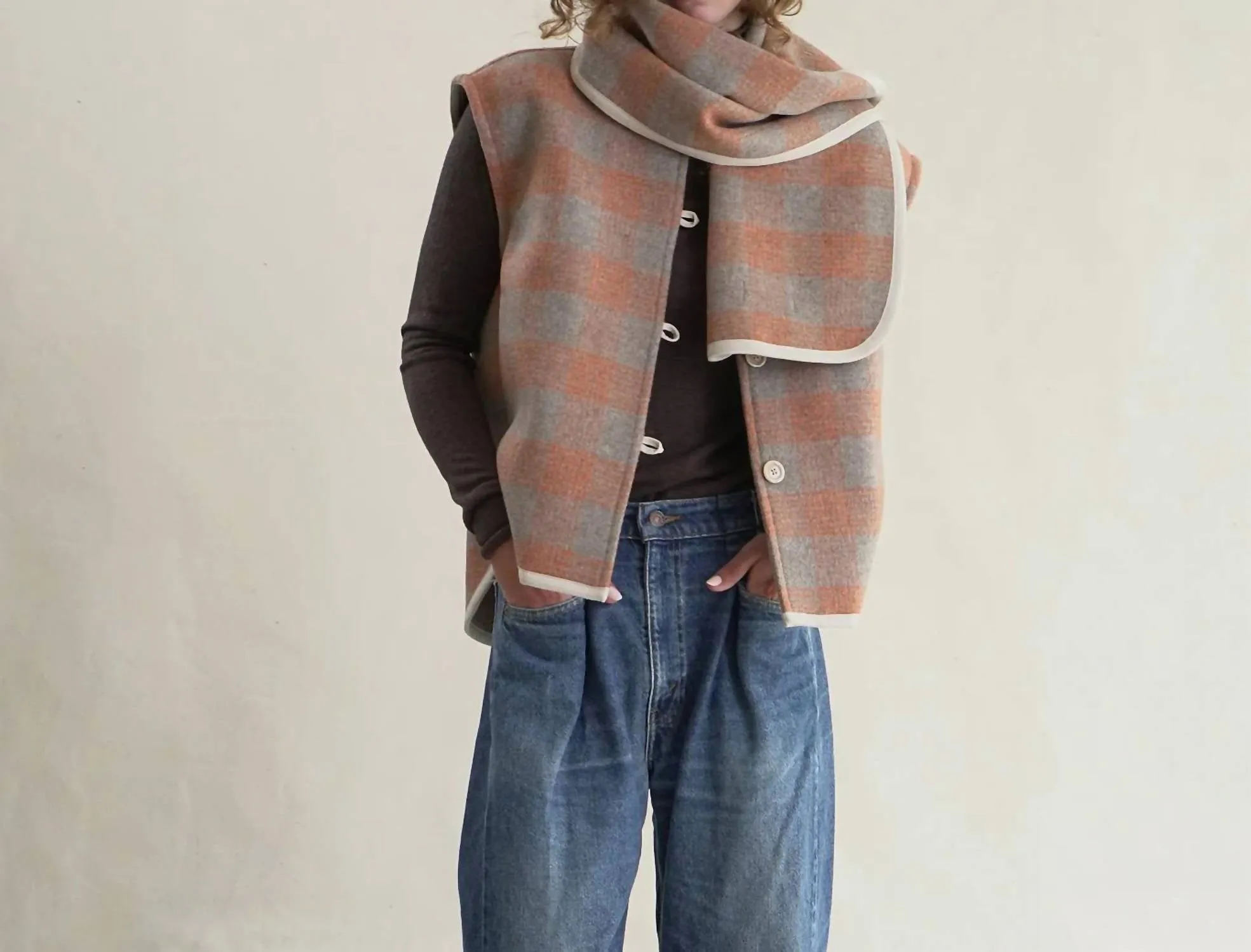 Wool Plaid Pernille Vest In Taupe/coral