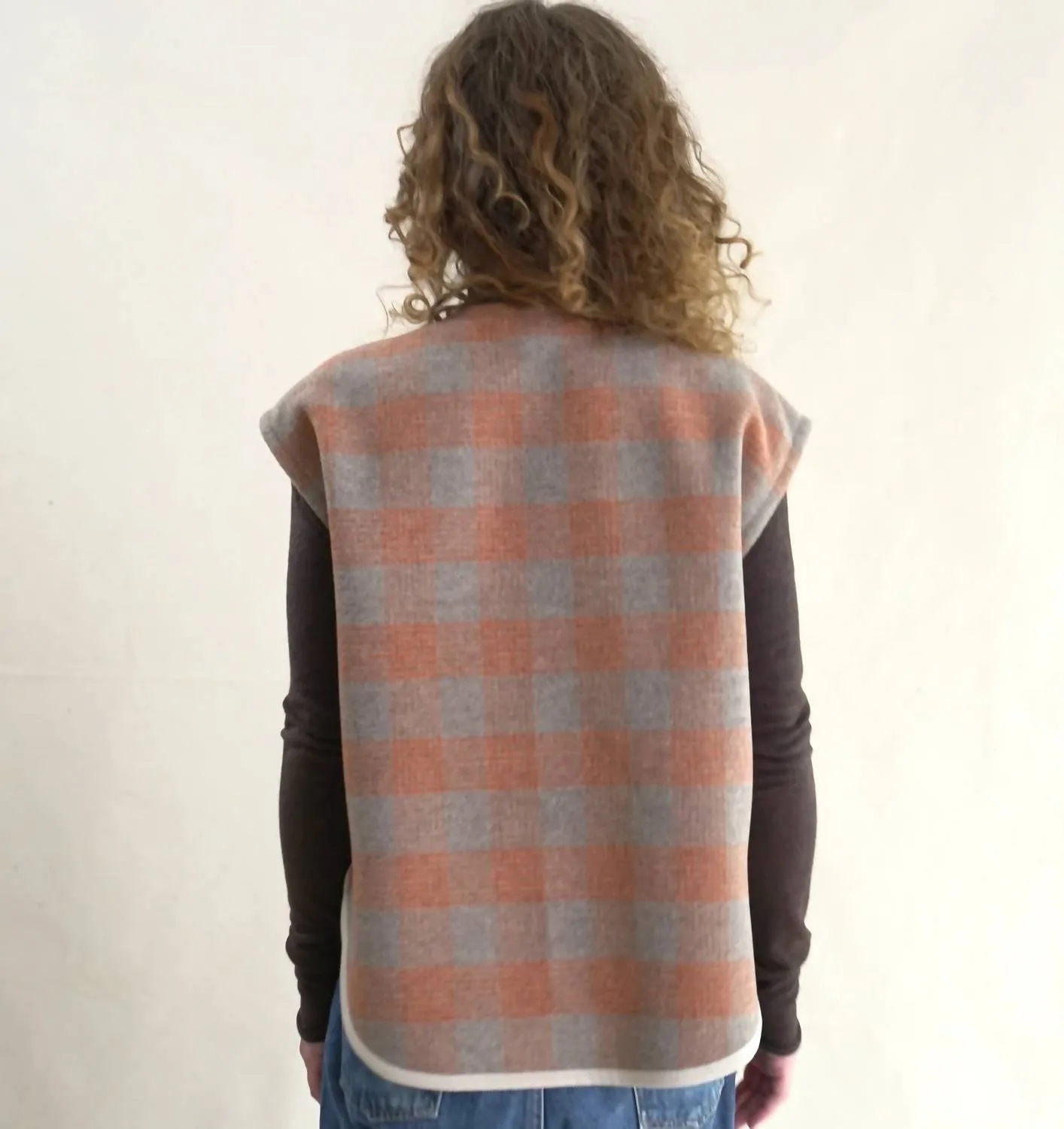 Wool Plaid Pernille Vest In Taupe/coral